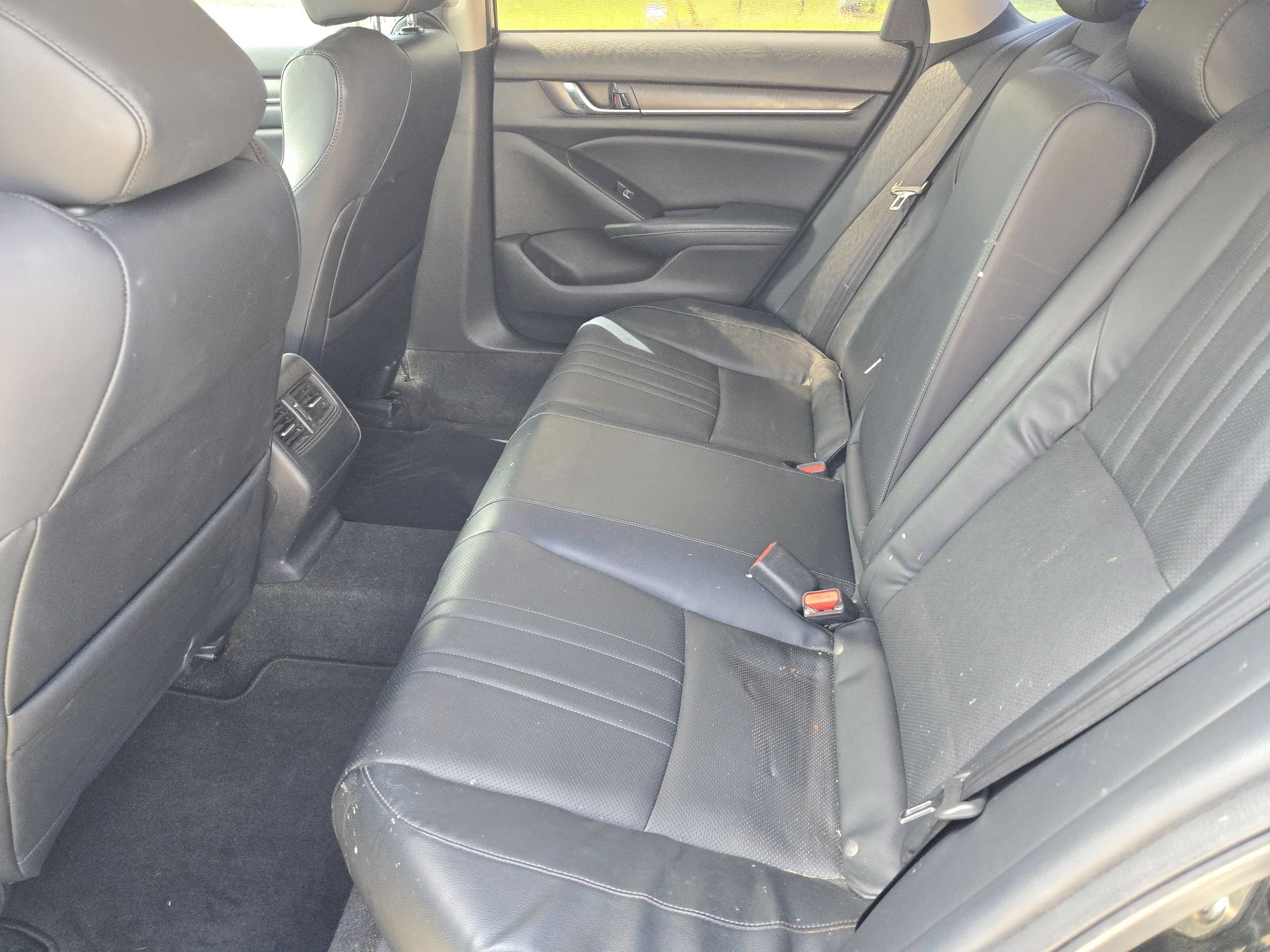 Used 2018 Black Honda EX-L 2.0T image 14