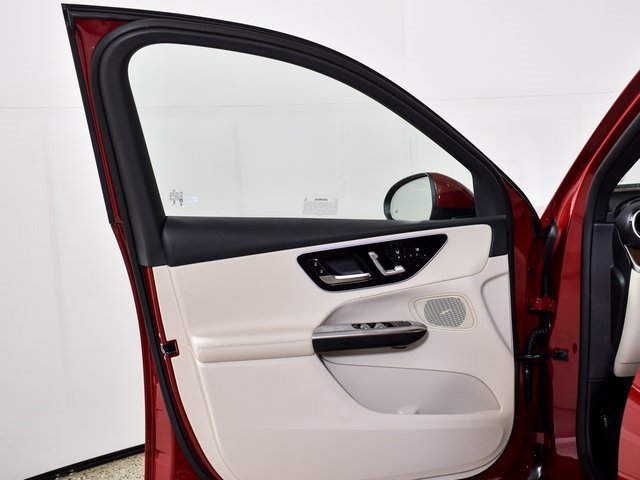 New 2026 MANUFAKTUR Patagonia Red Metallic Mercedes-Benz GLC 300 image 54