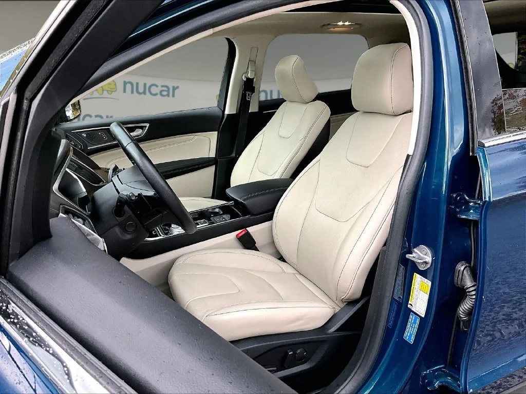 Used 2020 Green Metallic Ford Titanium image 10