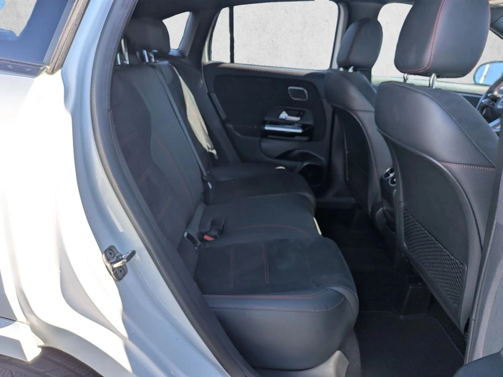 Used 2024 Polar White Mercedes-Benz GLA 250 image 19