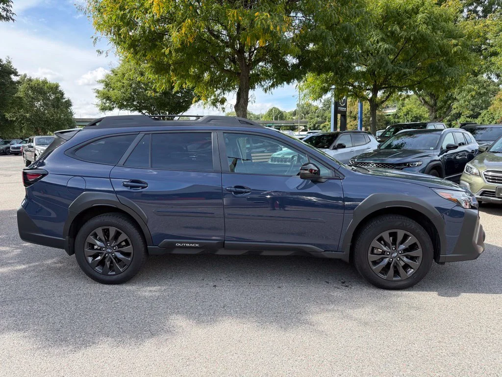 Used 2025 Cosmic Blue Pearl Subaru Onyx Edition image 10