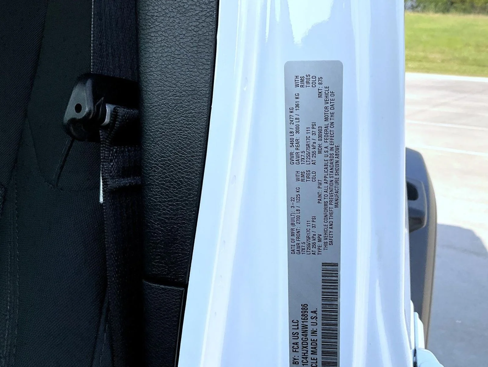 Used 2022 White Jeep Unlimited Willys image 25
