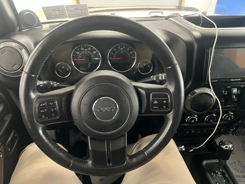 Used 2014 White Jeep Unlimited Sport image 23