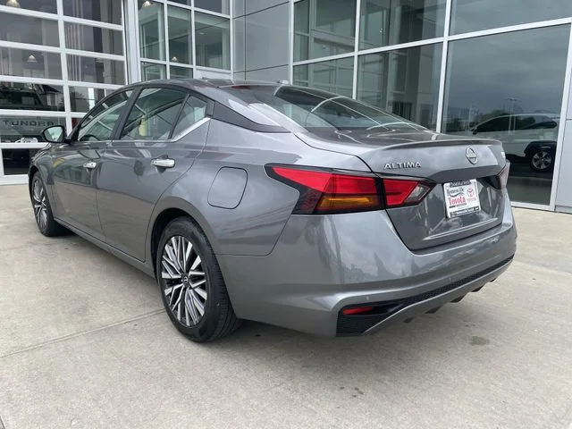 2025 Nissan Altima SV - Photo 31