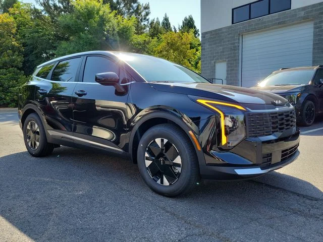 New 2026 Fusion Black Kia LX image 3