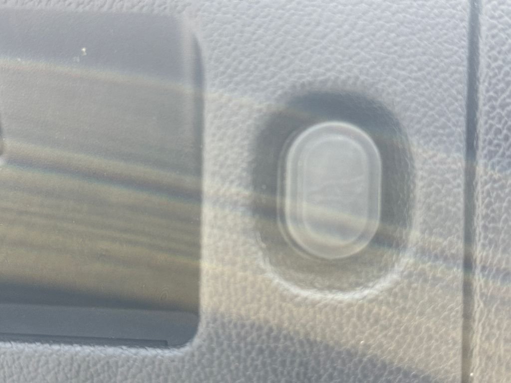 Used 2019  Chevrolet Premier image 19