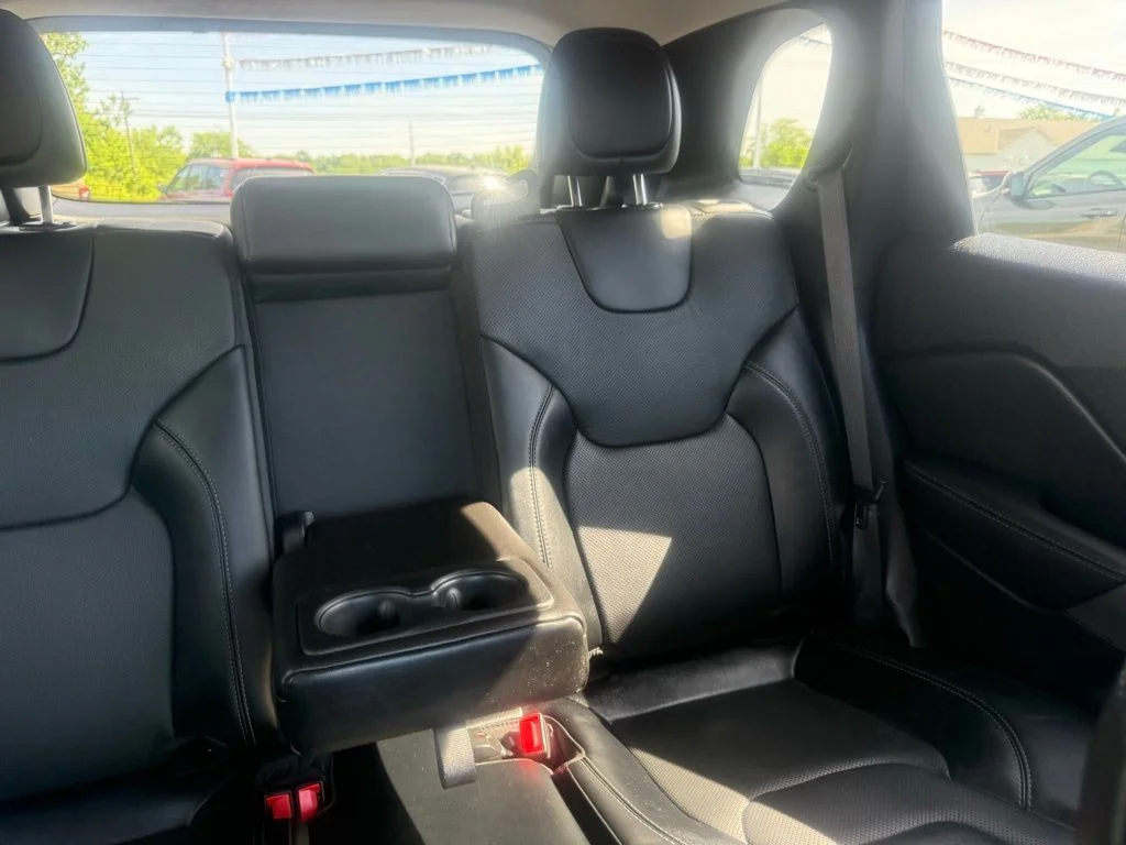 Used 2022 Gray Jeep Latitude Lux image 53