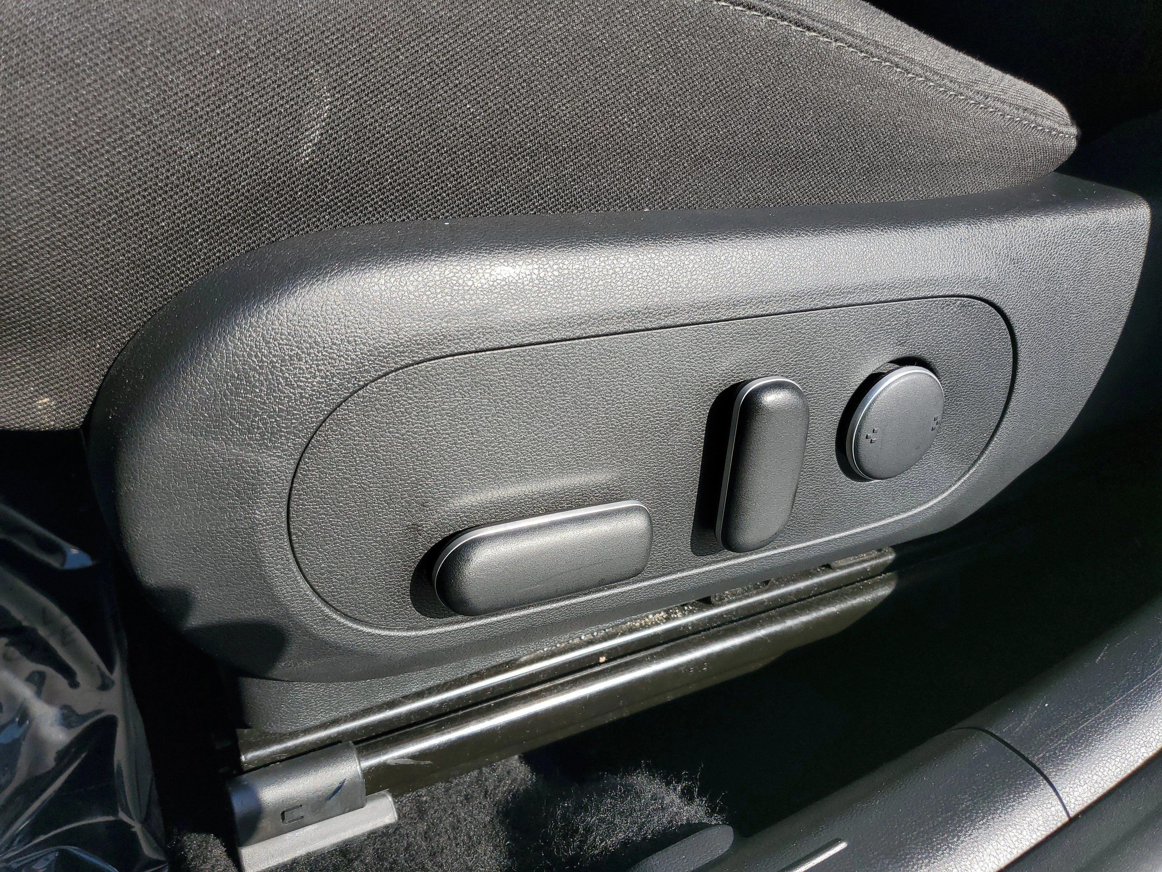 Used 2024 Yellow Hyundai SEL image 14