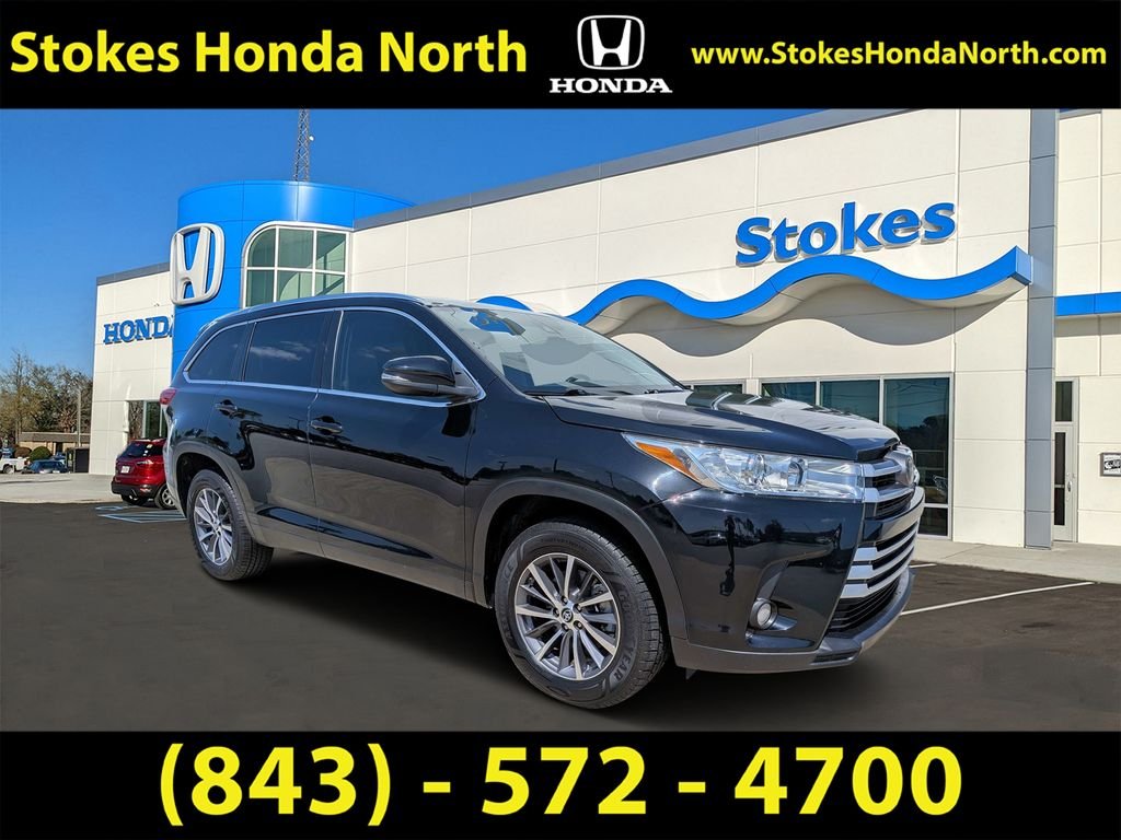 Used 2019 Black Toyota XLE image 1