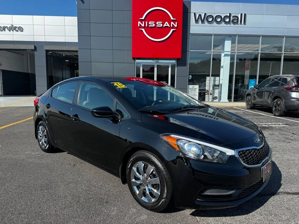 Used 2015  Kia LX image 1