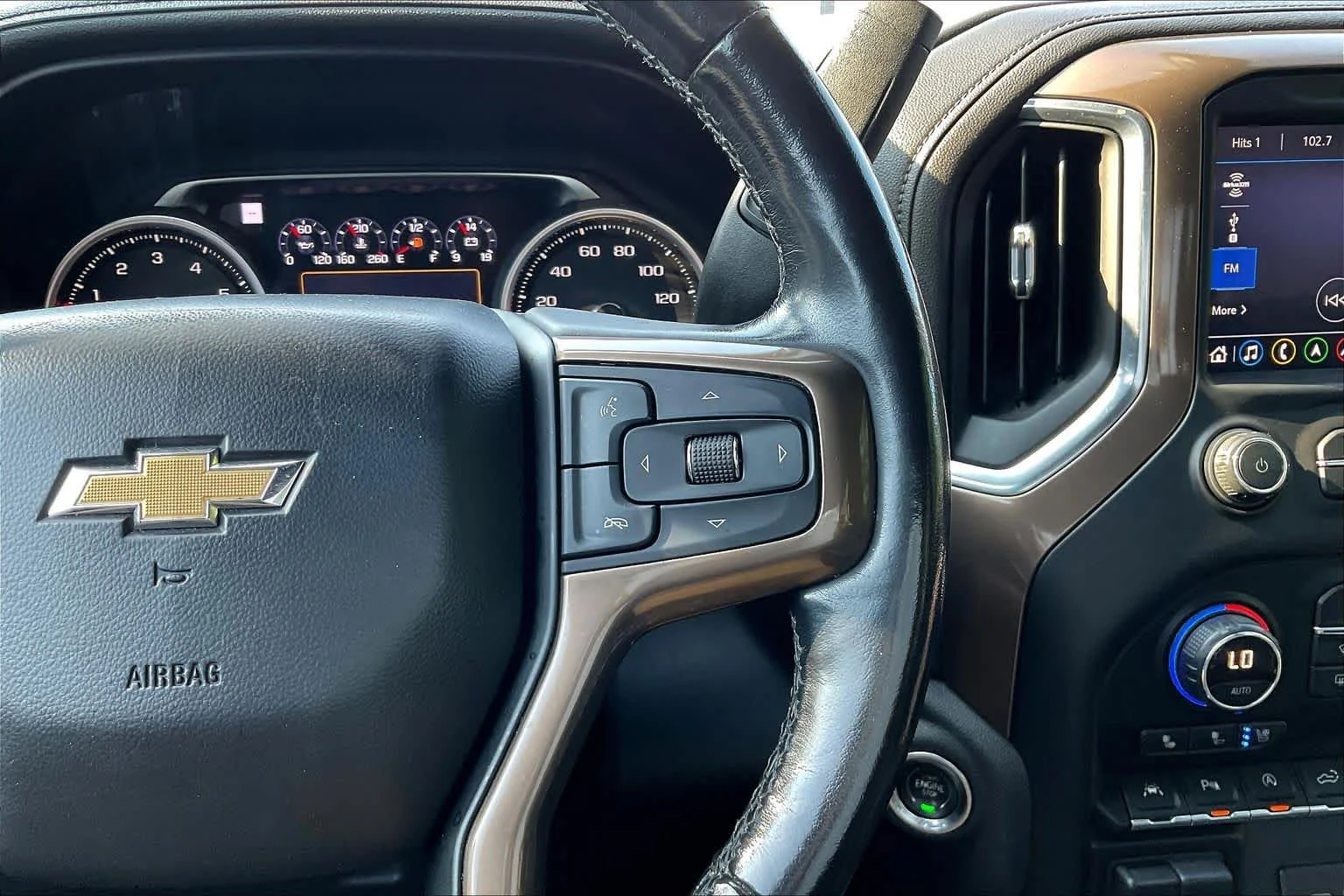Used 2019 Northsky Blue Metallic Chevrolet High Country image 24