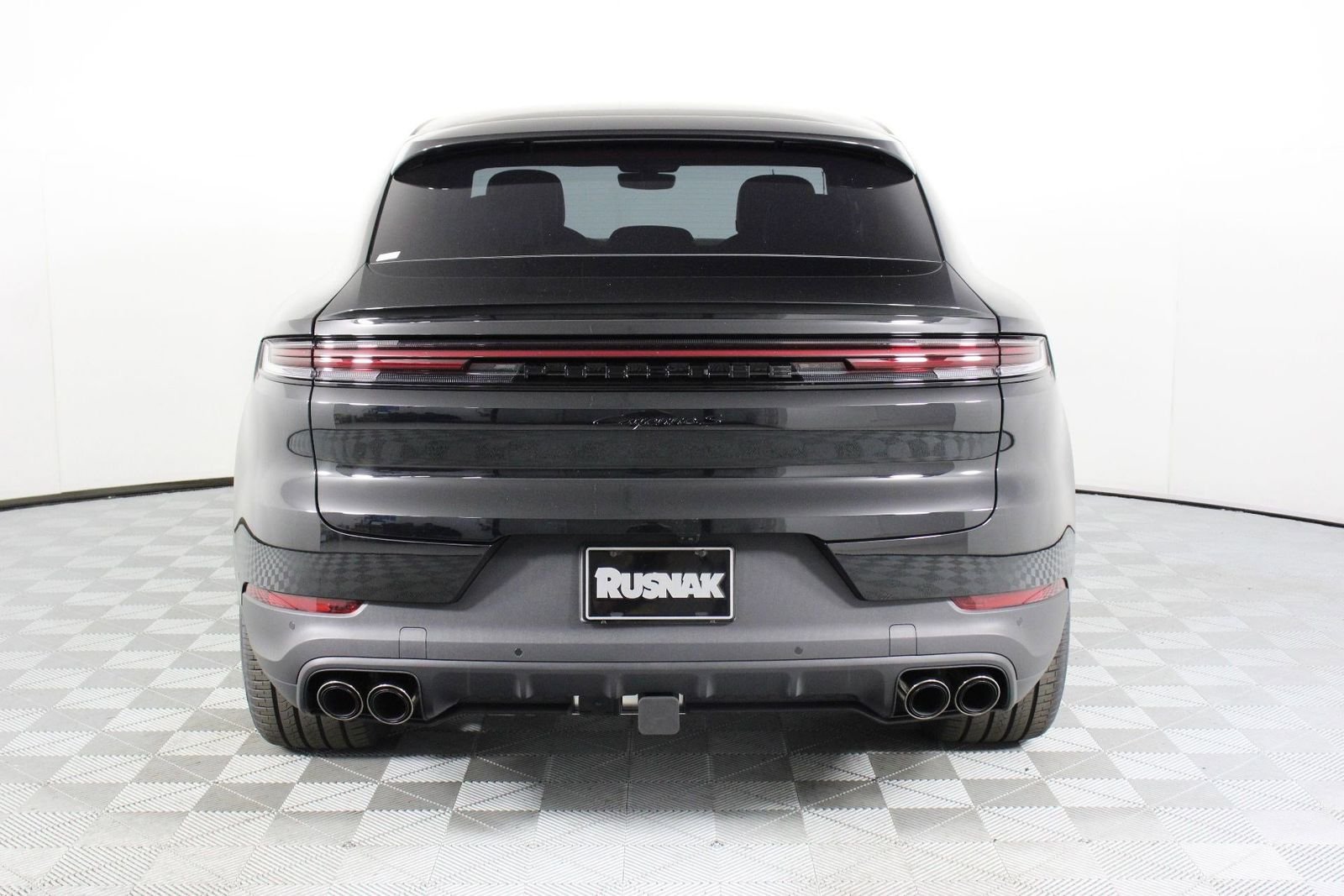 2026 Porsche Cayenne Coupe S E-Hybrid - Photo 6