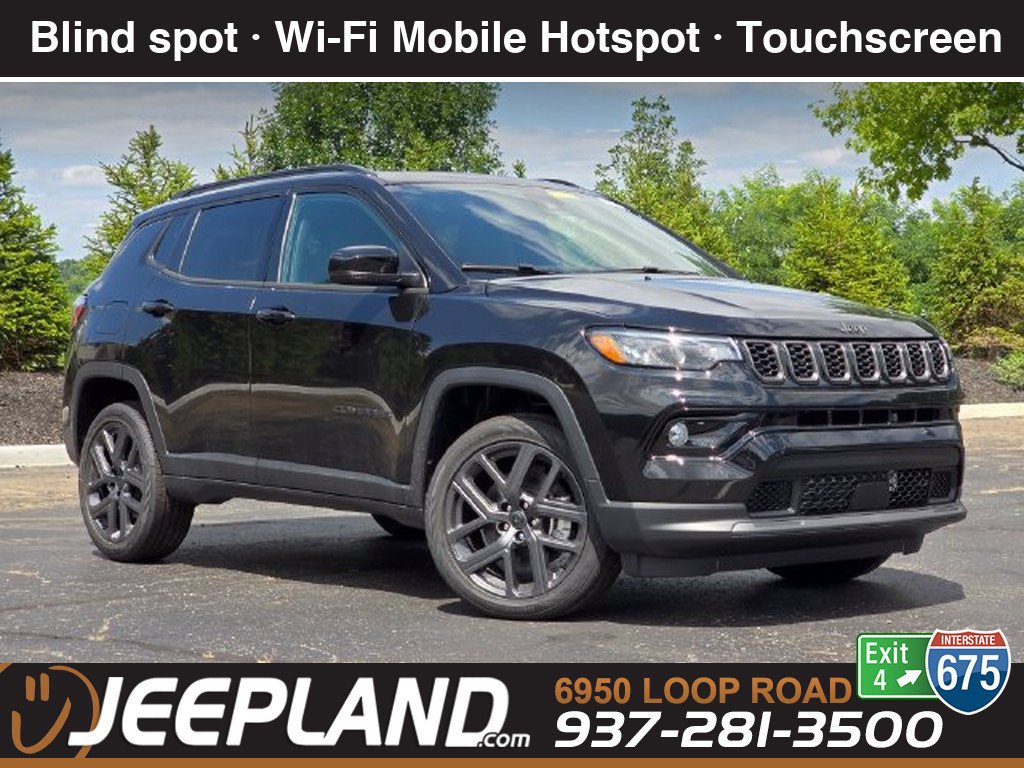 New 2026 Diamond Black Crystal Pearl-Coat Exterior Paint Jeep Limited image 1