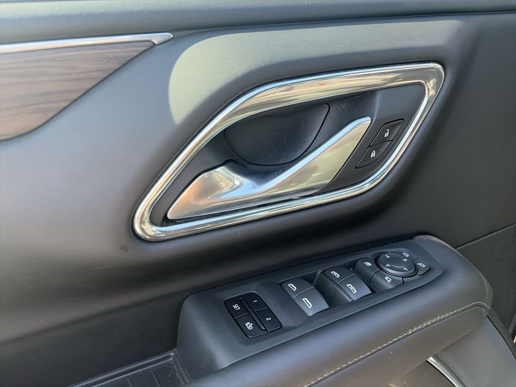 Used 2023 Gray Chevrolet LT image 19