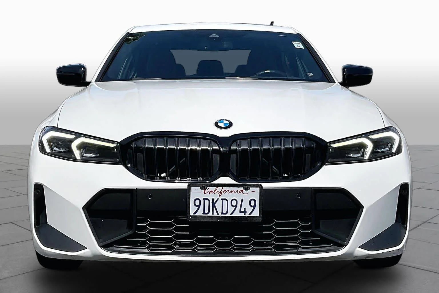 Used 2023 Alpine White BMW 330i image 3
