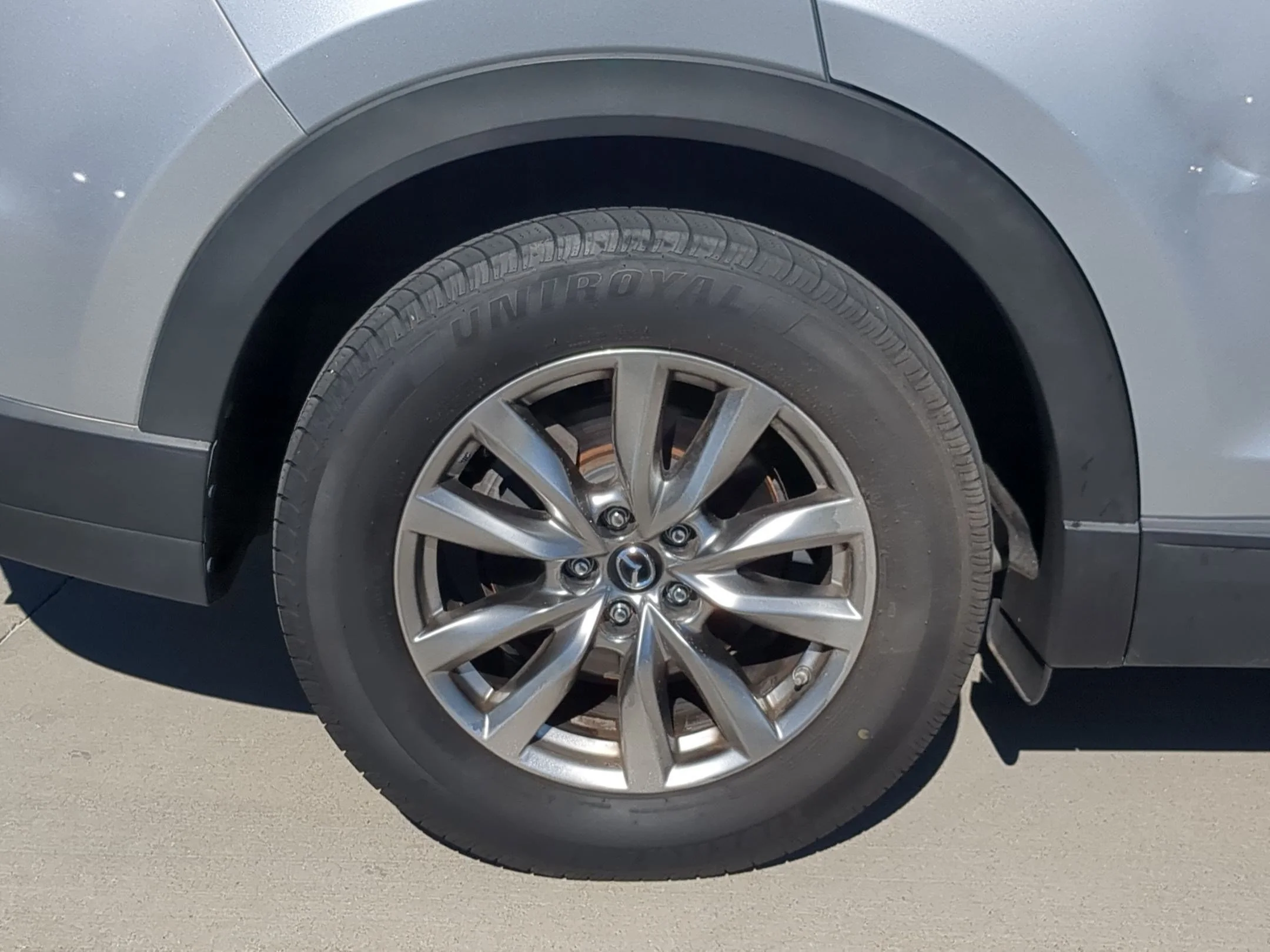 Used 2018 Sonic Silver Metallic Mazda Touring image 12