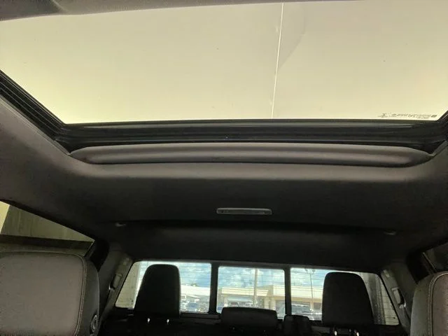 Used 2022 Blue Metallic GMC Elevation image 34
