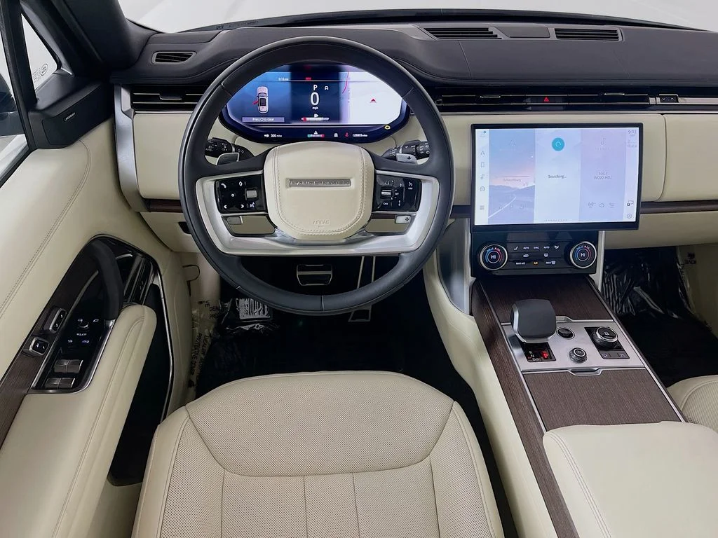 Used 2023 Fuji White Land Rover SE image 24
