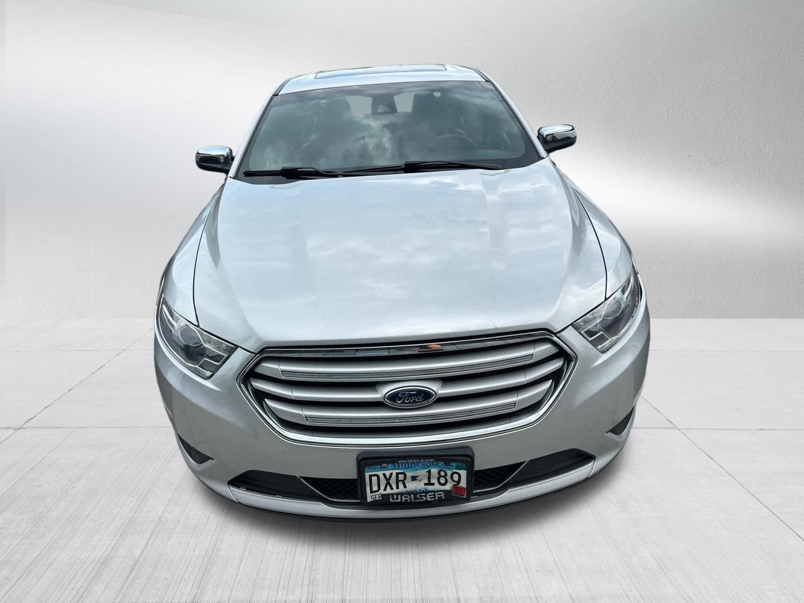 2019 Ford Taurus Limited - Photo 2