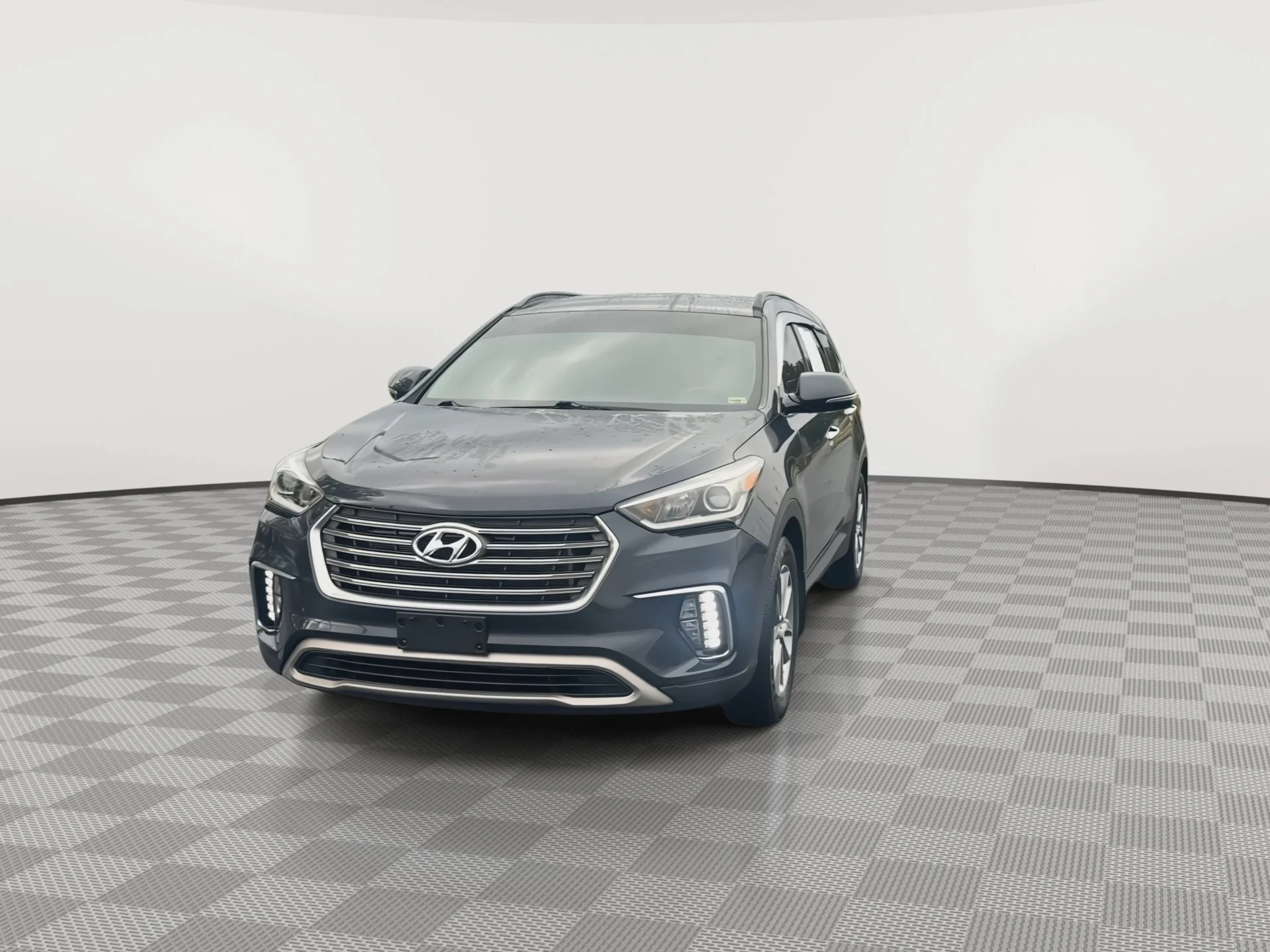 Used 2018 Night Sky Pearl Hyundai SE image 4