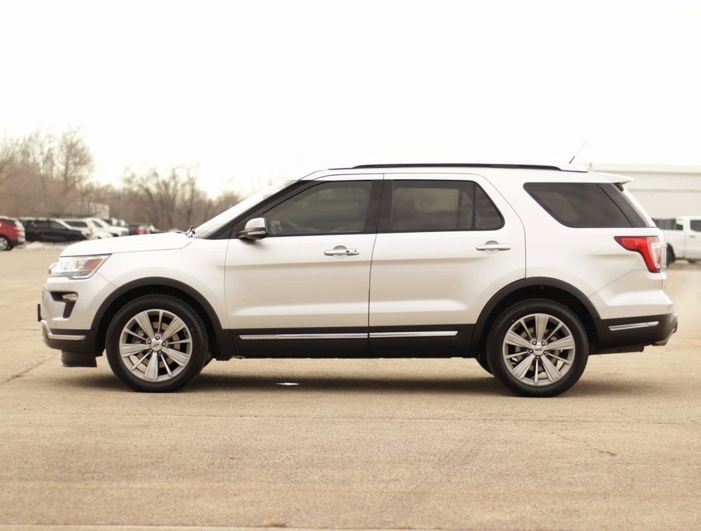 Used 2018 Silver Ford Limited image 4