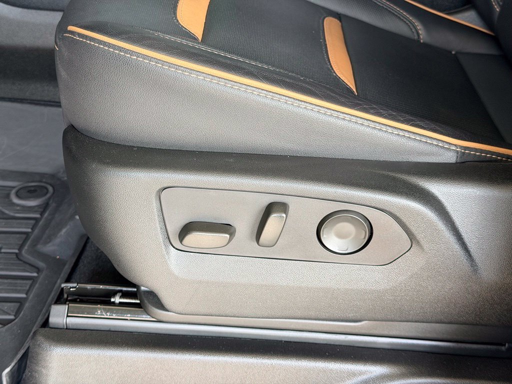 Used 2024 Sterling Metallic GMC AT4 image 16