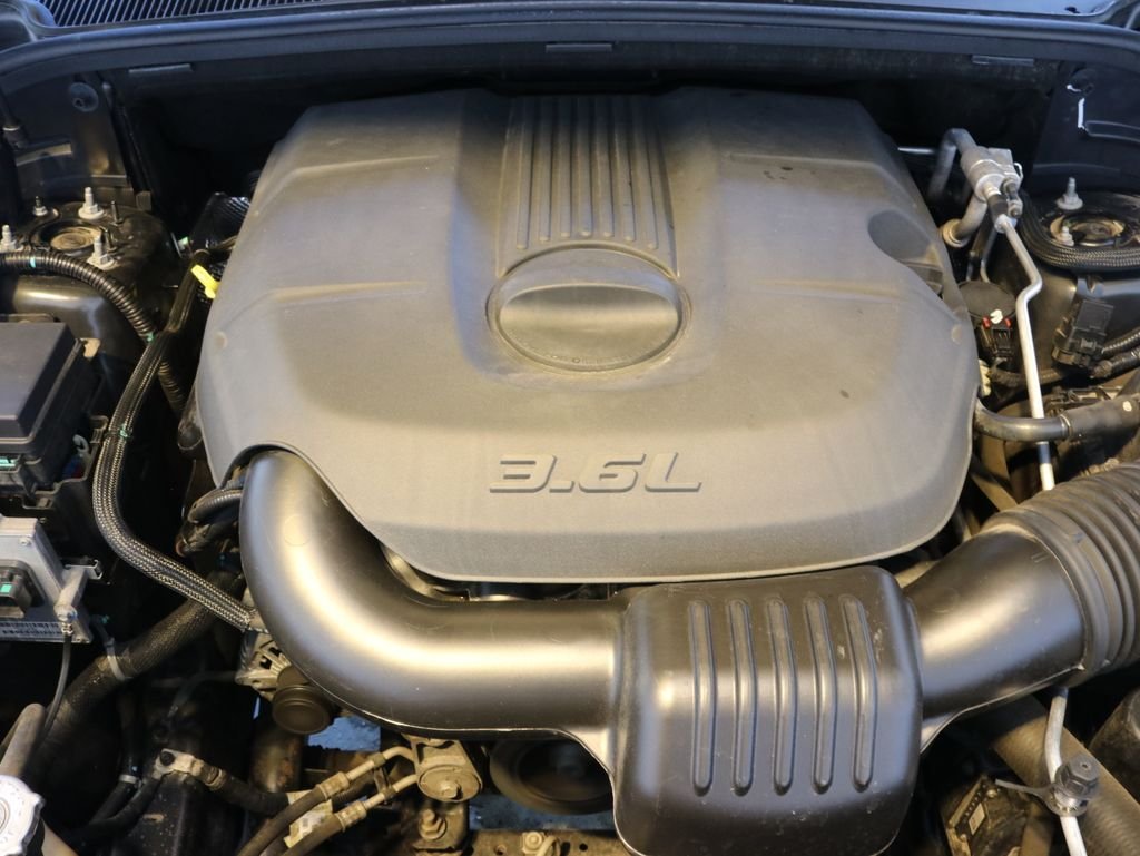 Used 2011 Gray Jeep Limited image 47
