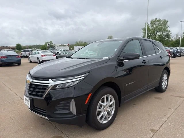Used 2024 Mosaic Black Metallic Chevrolet LT image 7