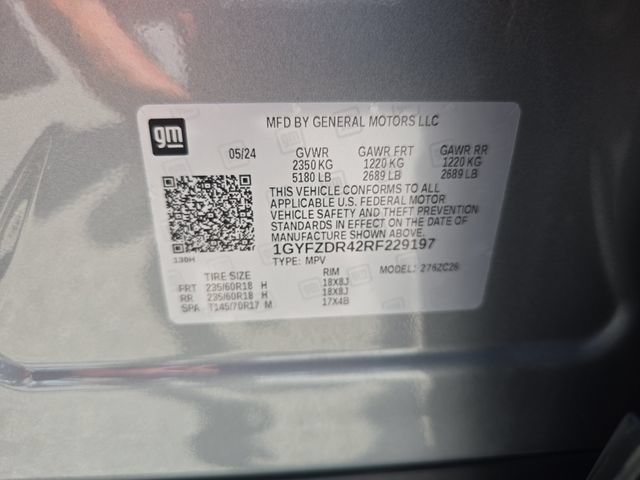 Used 2024 Argent Silver Metallic Cadillac Premium Luxury image 32