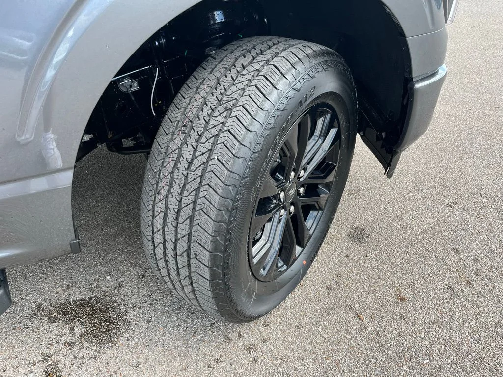 New 2026 Gray Ford Lariat image 6