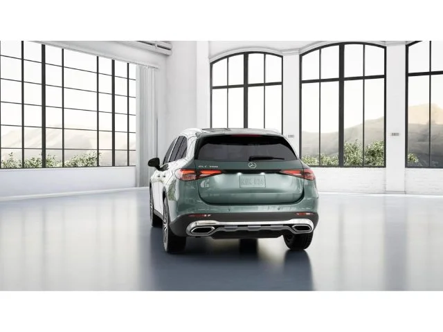 New 2027 Silver Mercedes-Benz GLC 300 image 27