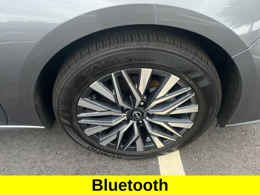 Used 2025 Gray Nissan 2.5 SV image 2