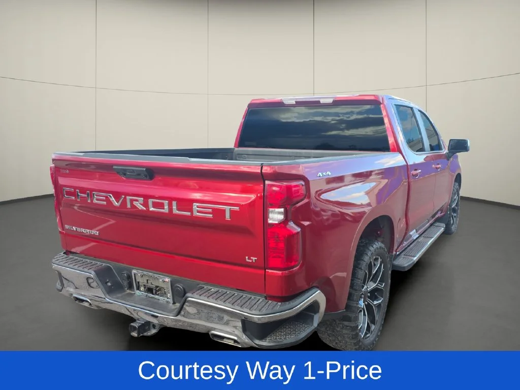 Used 2024 Red Chevrolet LT image 9