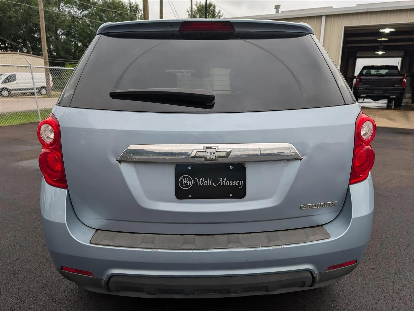 Used 2015 SILVER TOPAZ METALLIC Chevrolet LS image 4