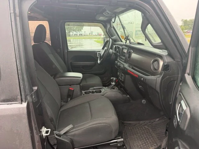 Used 2020 Crystal Metallic Jeep Sport S image 11
