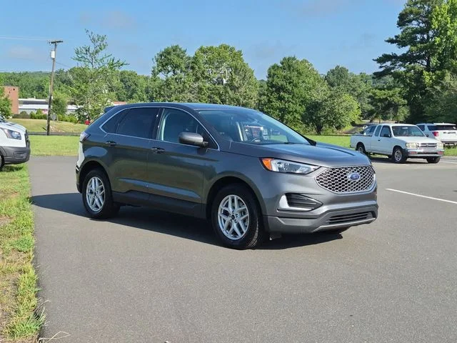 Used 2024 Gray Ford SEL image 15