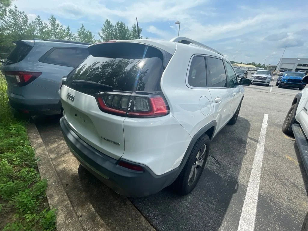 Used 2019 White Jeep Limited image 12