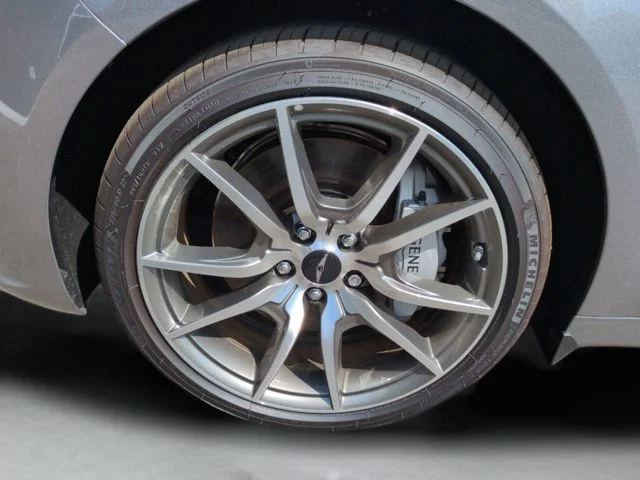 Used 2025 Silver Genesis 2.5T image 10