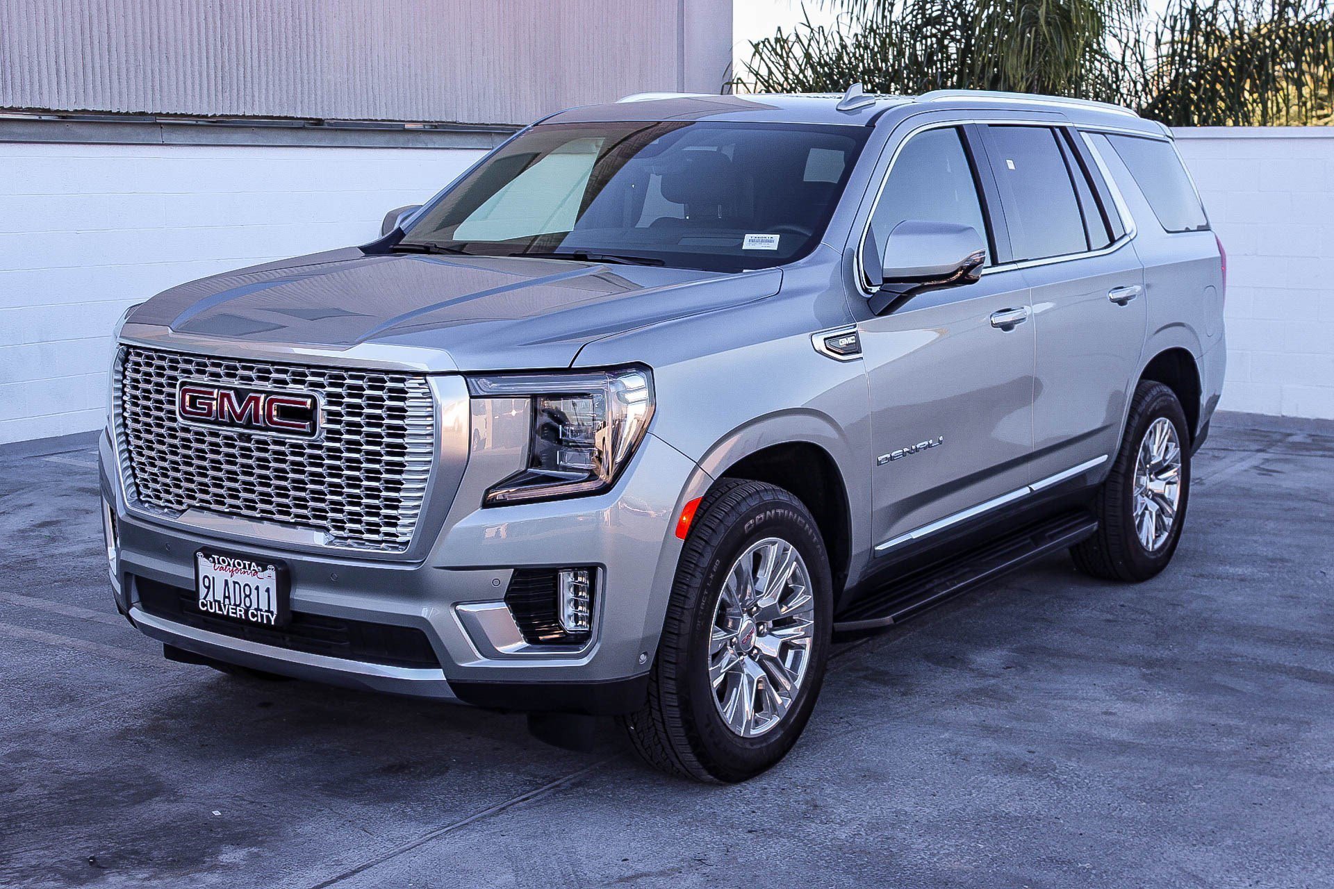 Used 2024 Sterling Metallic GMC Denali image 3