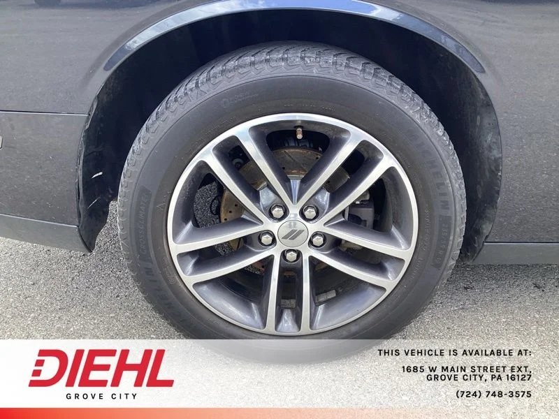 Used 2019 Gray Dodge SXT image 9