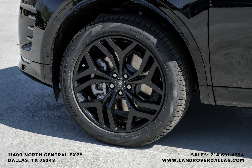 Certified Used 2026 Santorini Black Metallic Land Rover Landmark image 51