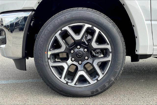 New 2026 Bright White Clear-Coat Exterior Paint RAM Laramie image 11