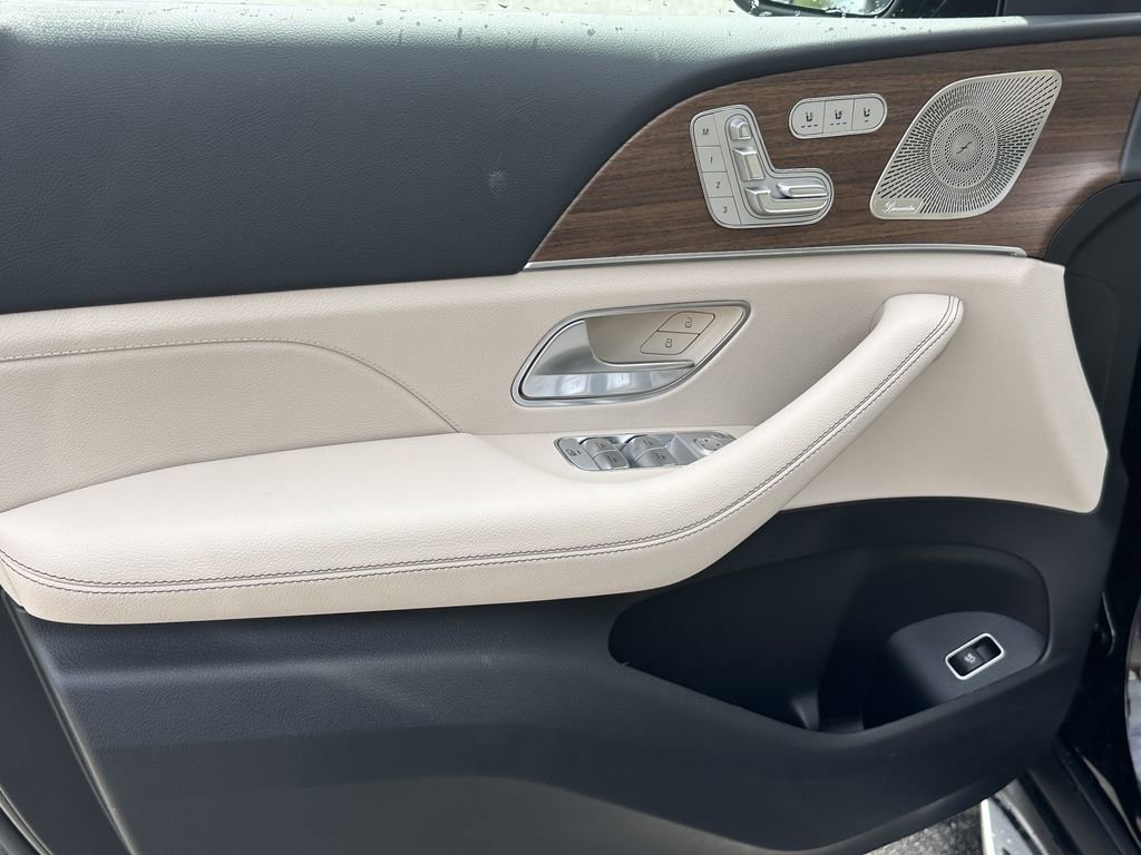 New 2026 Obsidian Black Metallic Mercedes-Benz GLS 450 image 50