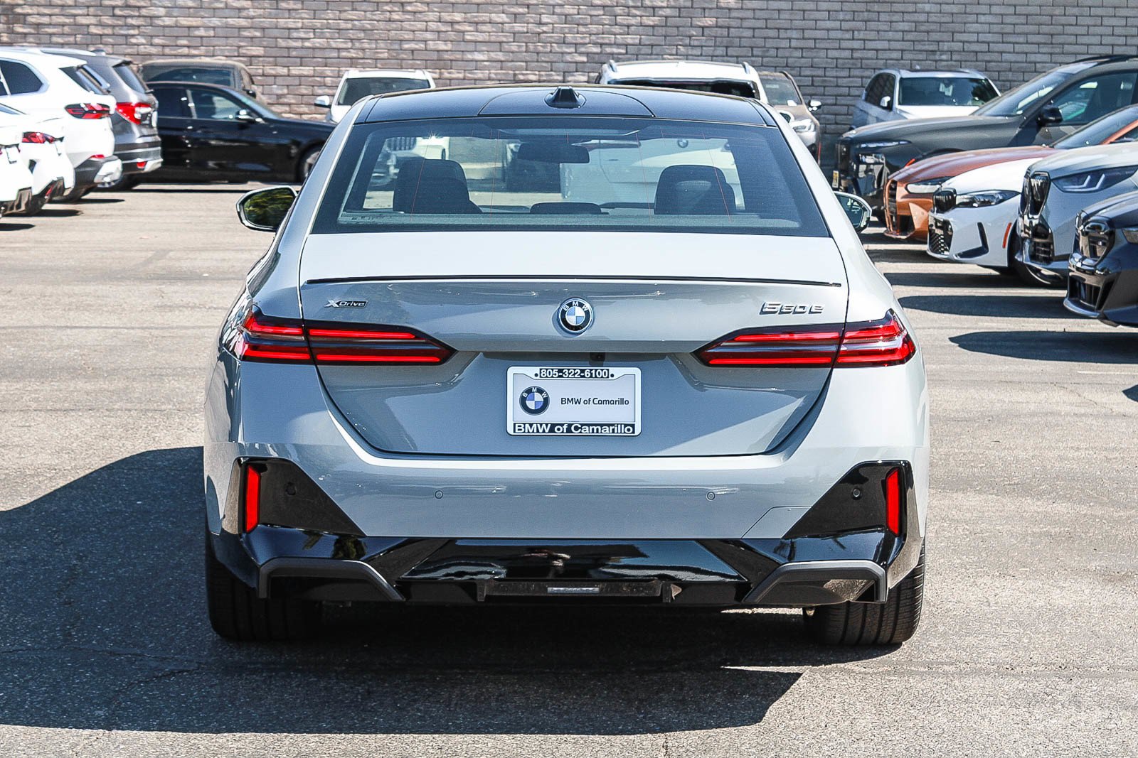 New 2027 Brooklyn Grey Metallic BMW 550e xDrive image 4