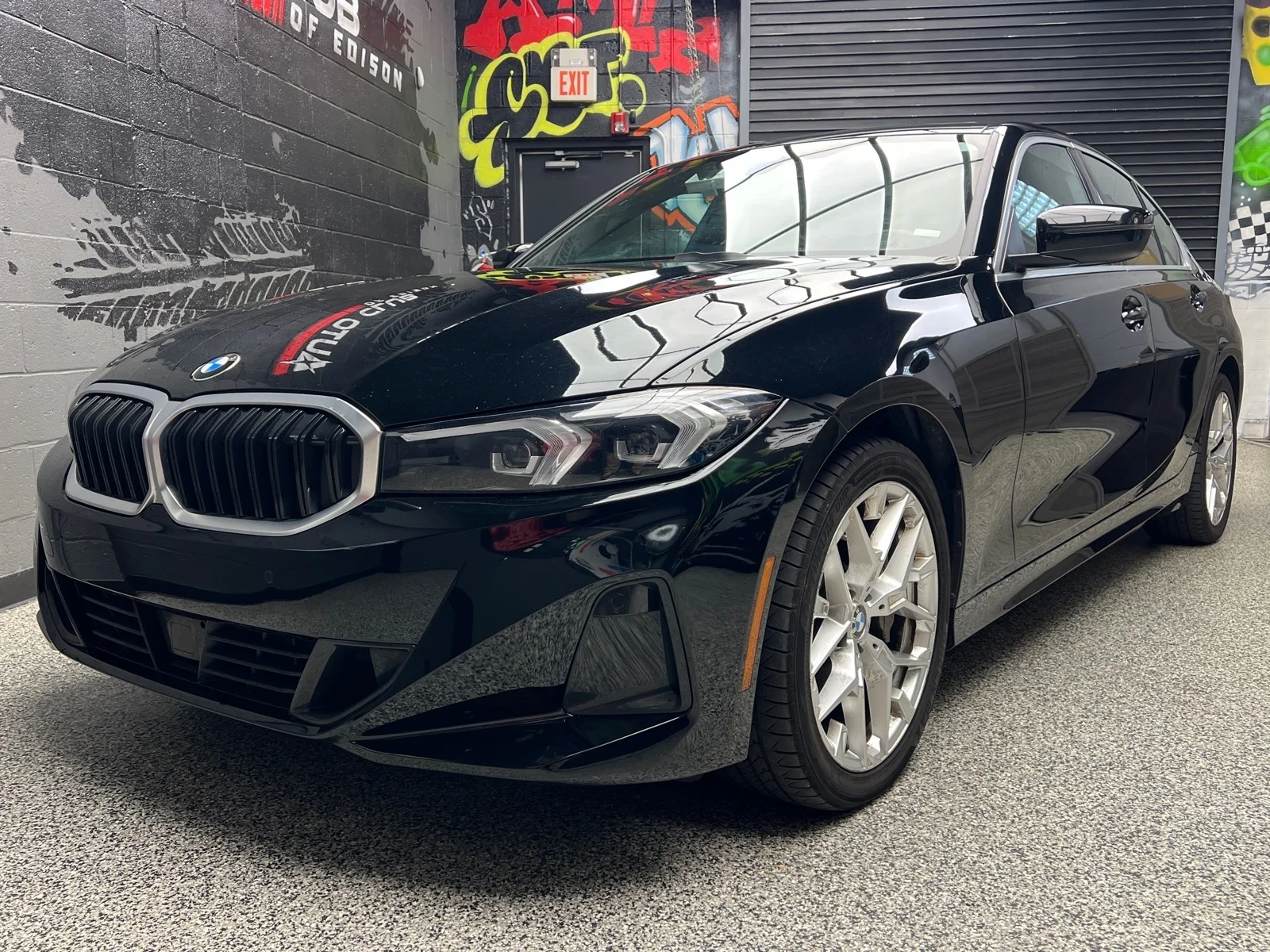 Used 2025 Jet Black (668) BMW 330i image 3