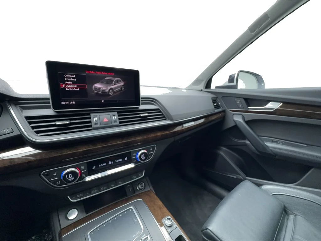 Used 2019 White Audi 2.0T Prestige image 43