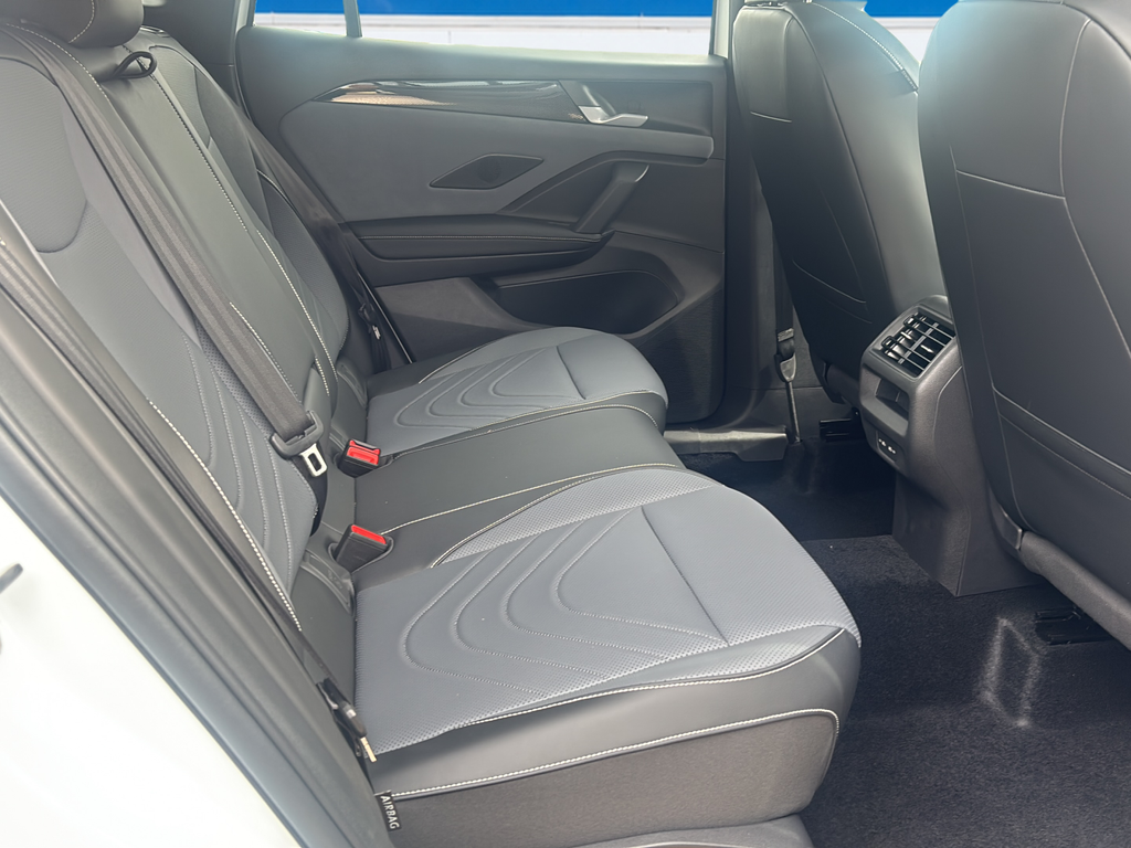 New 2026 White/off-white Volkswagen 2.0T SE R-Line Black image 13