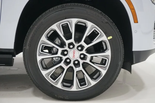 New 2026 Glacier White Tricoat GMC Denali image 5