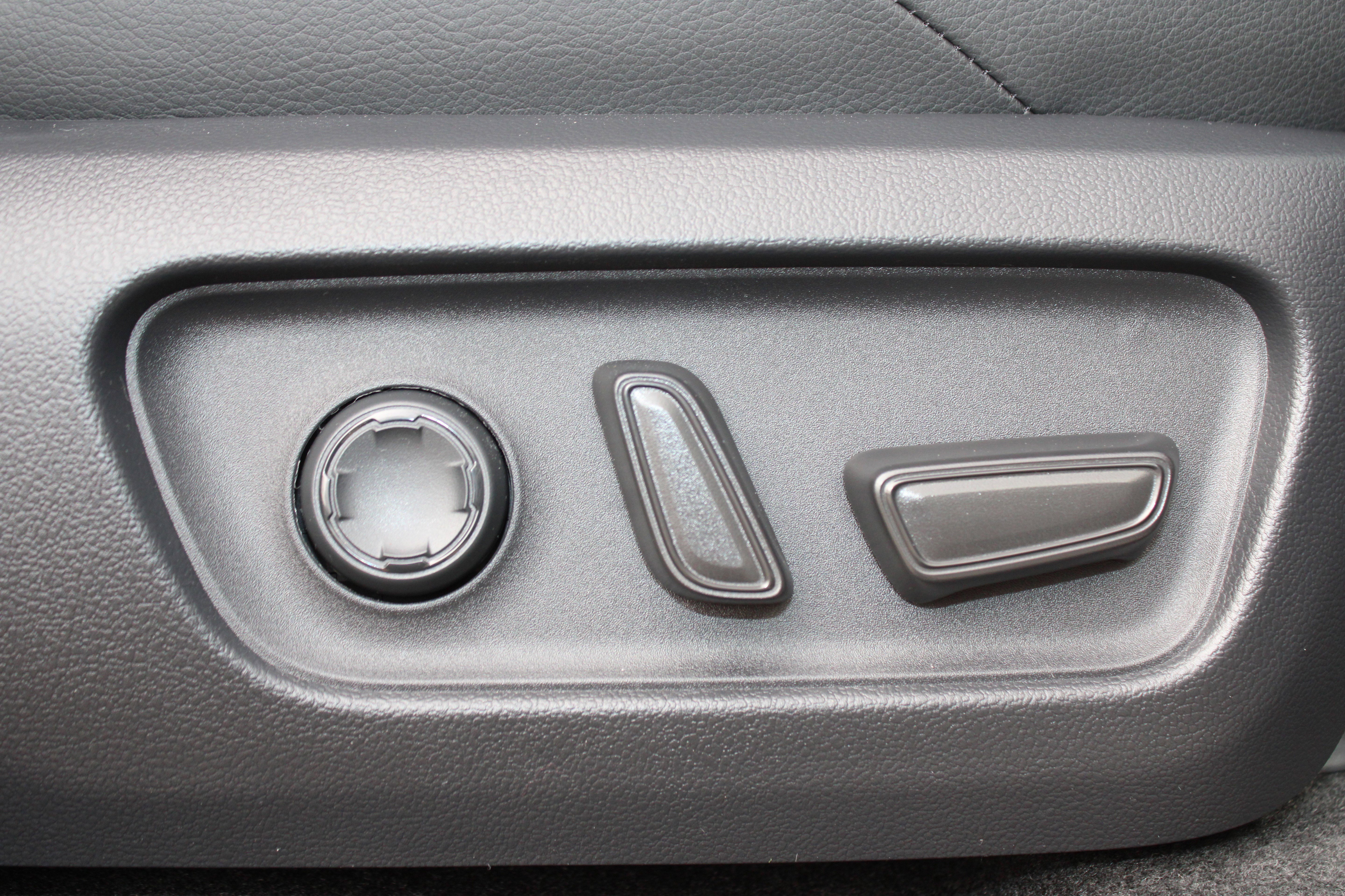 2026 Toyota 4Runner Limited - Photo 29