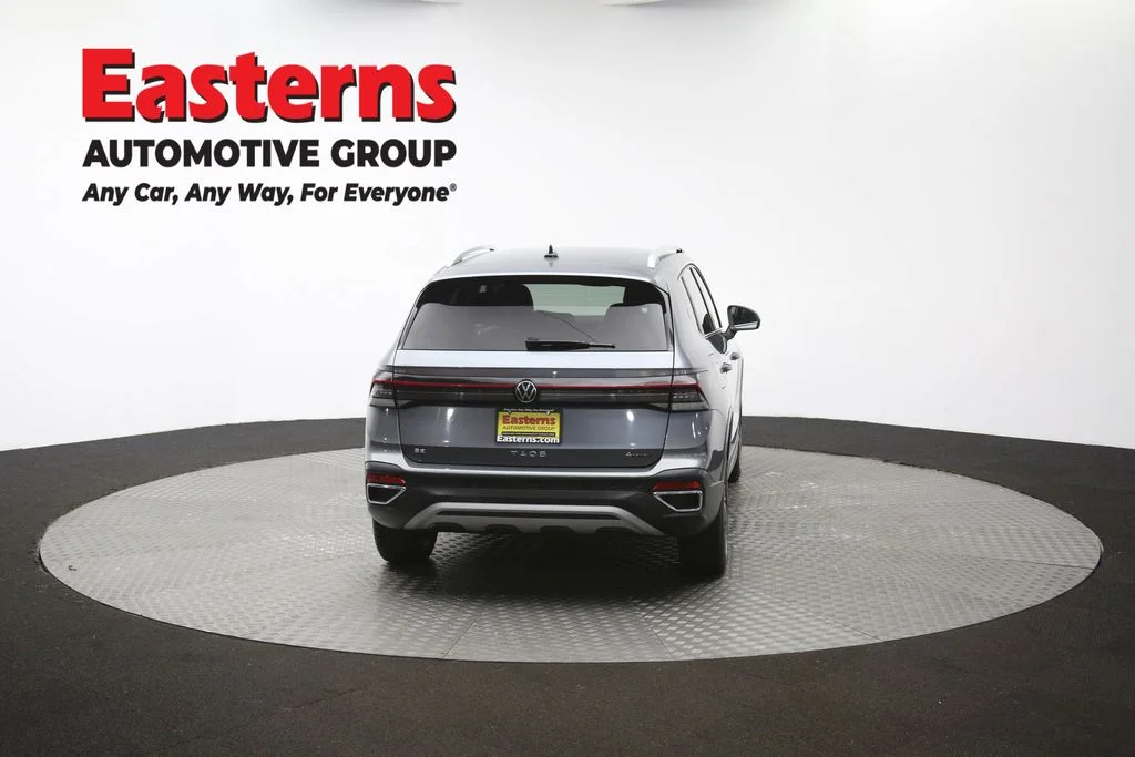 Used 2025 Gray Volkswagen 1.5T SE image 36